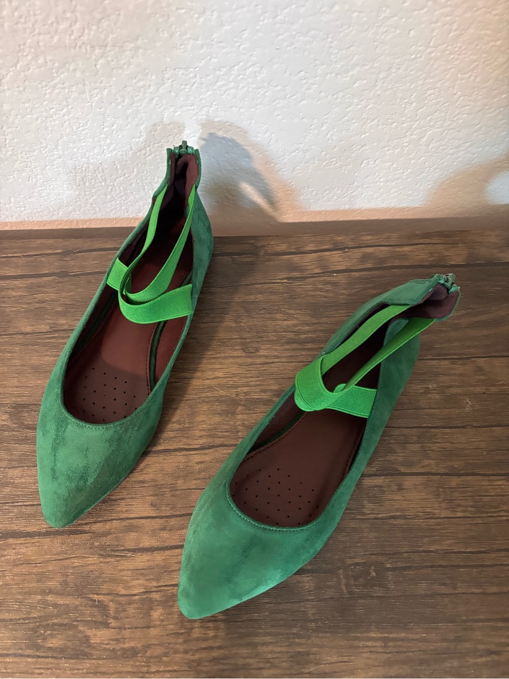 Green shoes size 8.5